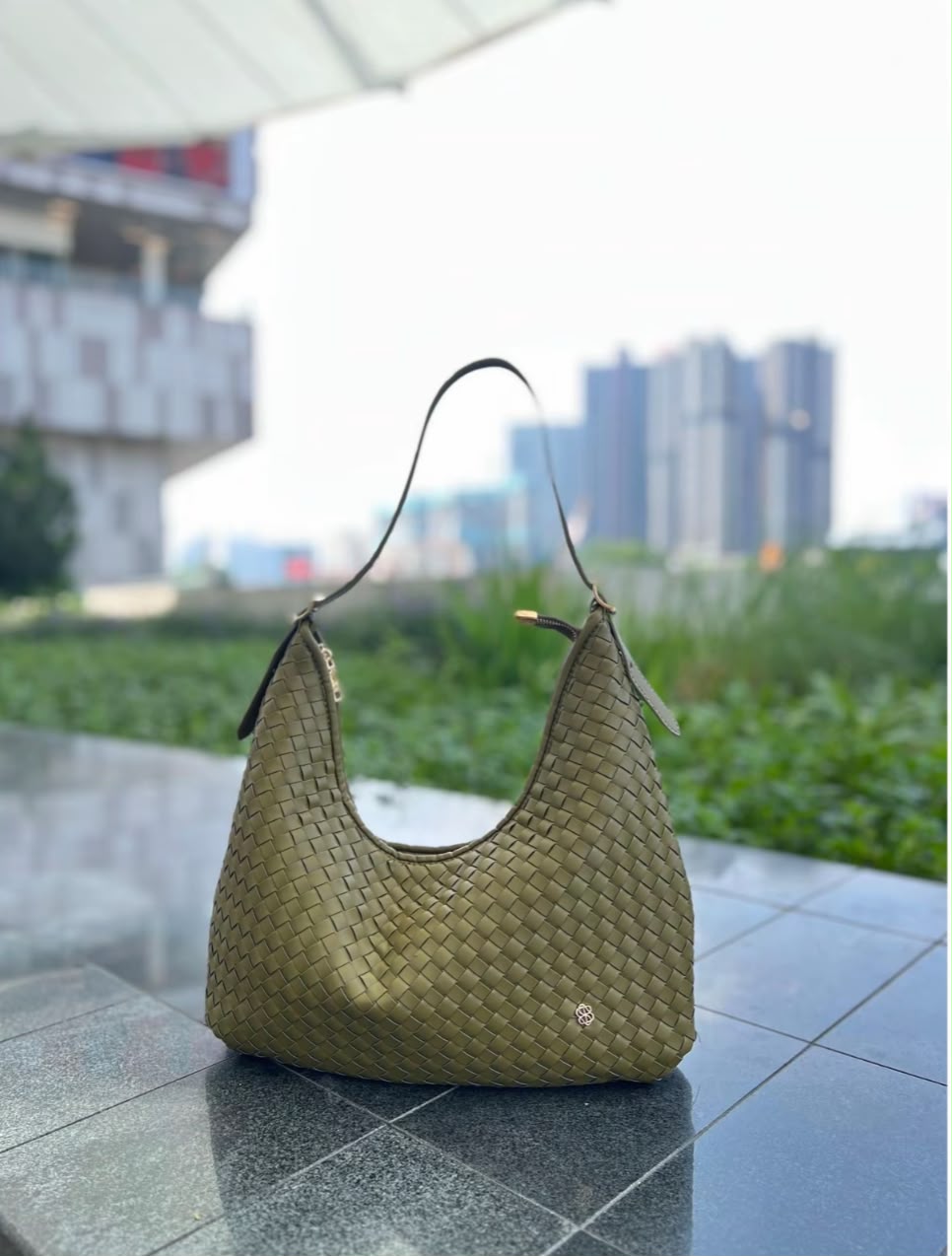 Dahlia Large Shoulder Bag