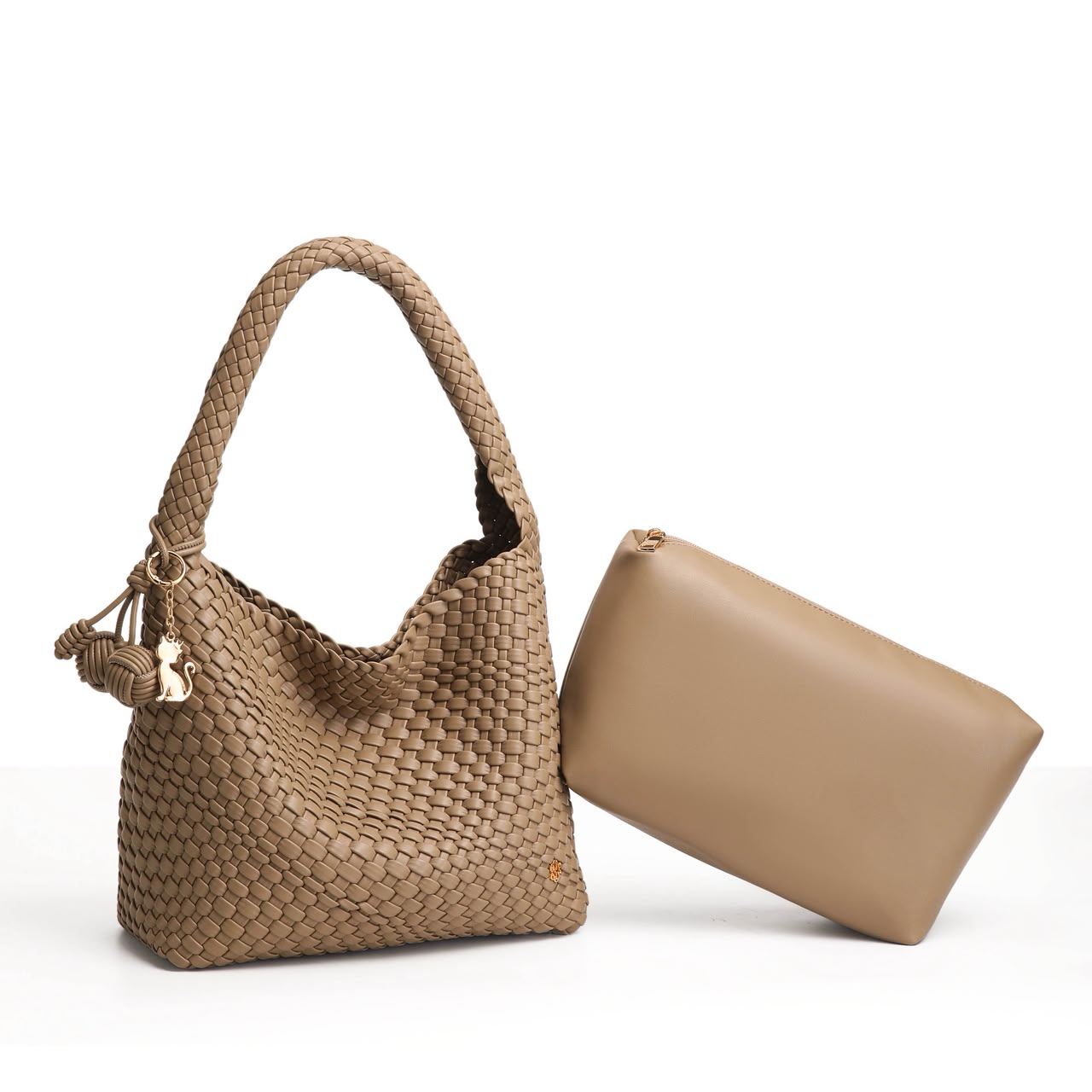 Medium 2.0 Anyaman Shoulder Bag