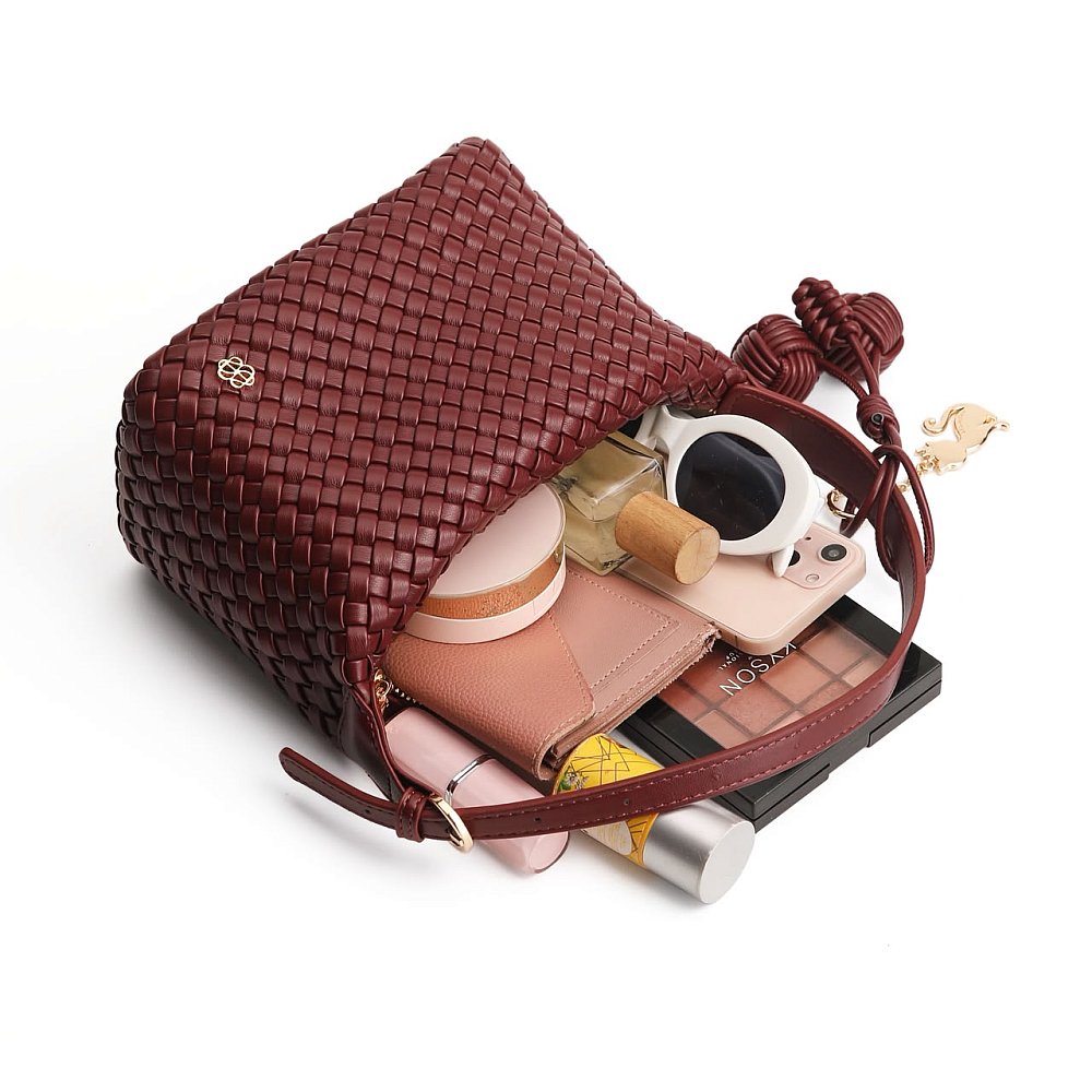 Anyaman Mia Small Shoulder Bag