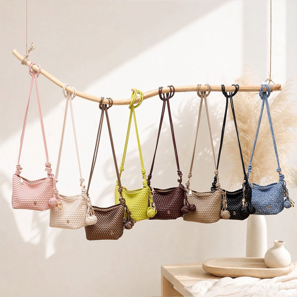 Anyaman Poppy Mini Sling Bag