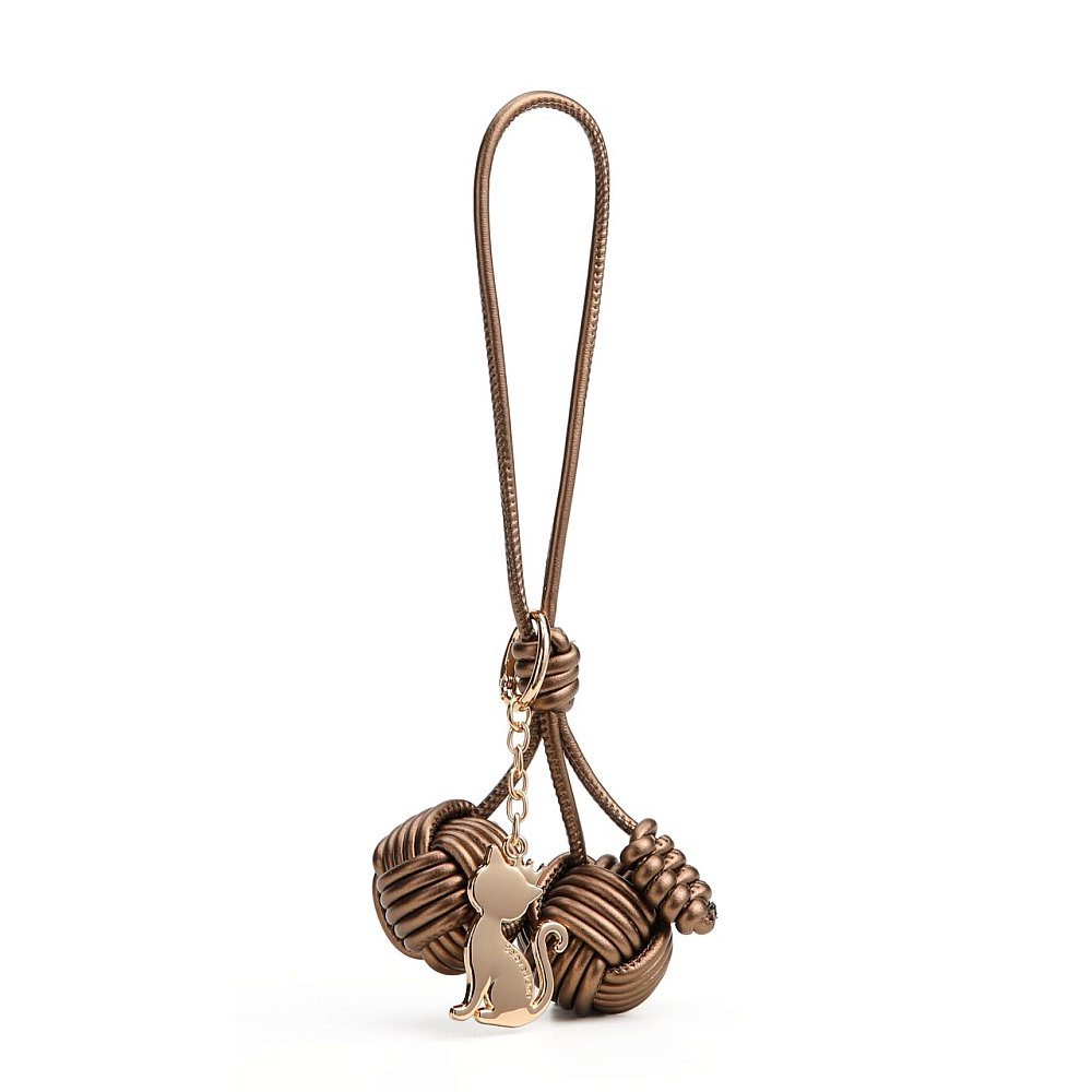 Anyaman Ball With Charm Poppy